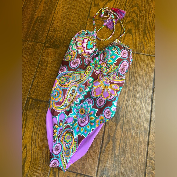 BECCA Other - BECCA retro 70s floral print swimsuit (NWT)